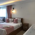 Infinity Ruby ホテル 4*