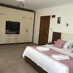 Infinity Ruby ホテル 4*