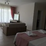 ホテル Infinity Ruby 4*