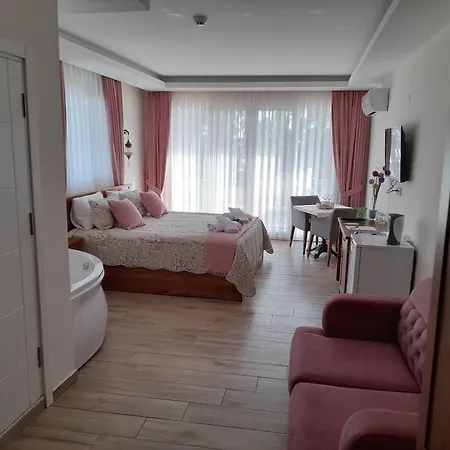 Otel Infinity Ruby 4*