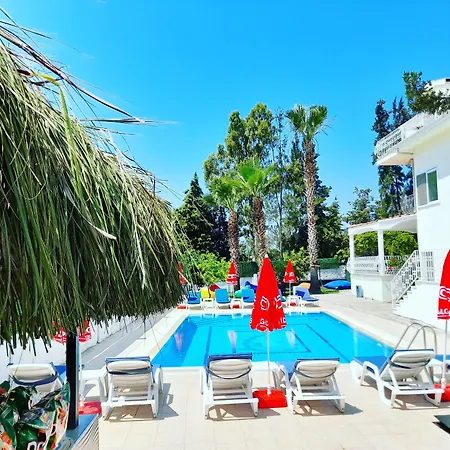 Szálloda Infinity Ruby 4*